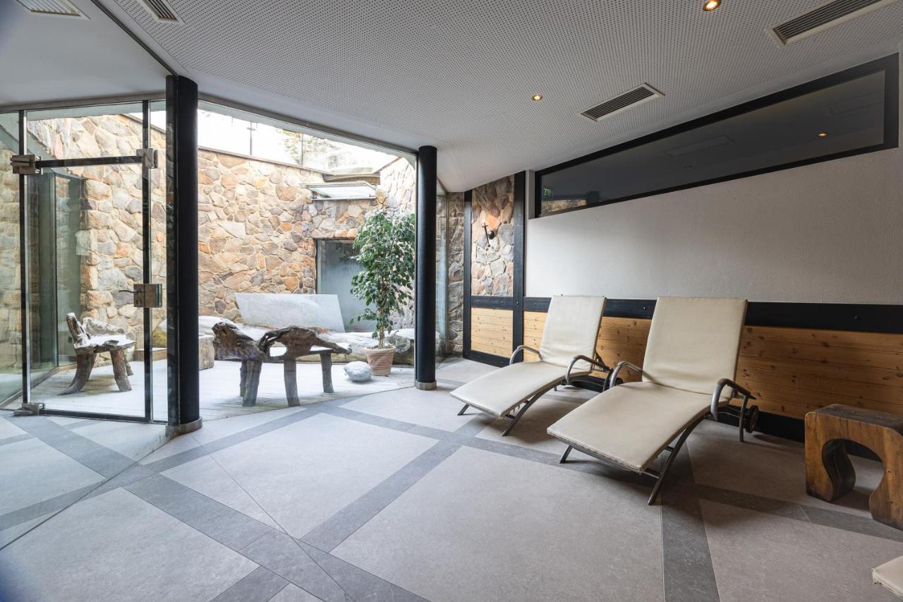 Hotel Neue Post 4*