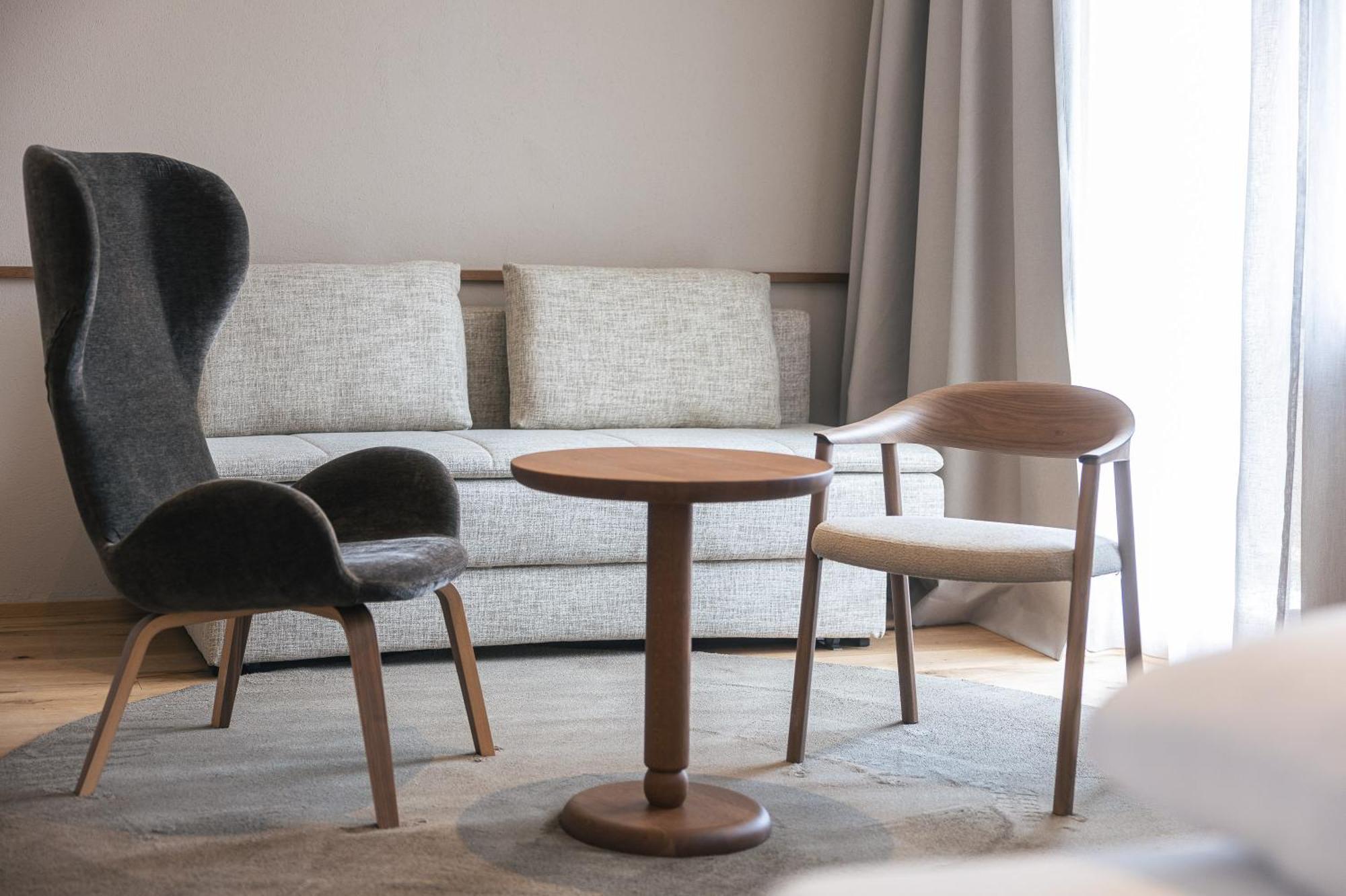 Hotel Neue Post 4*