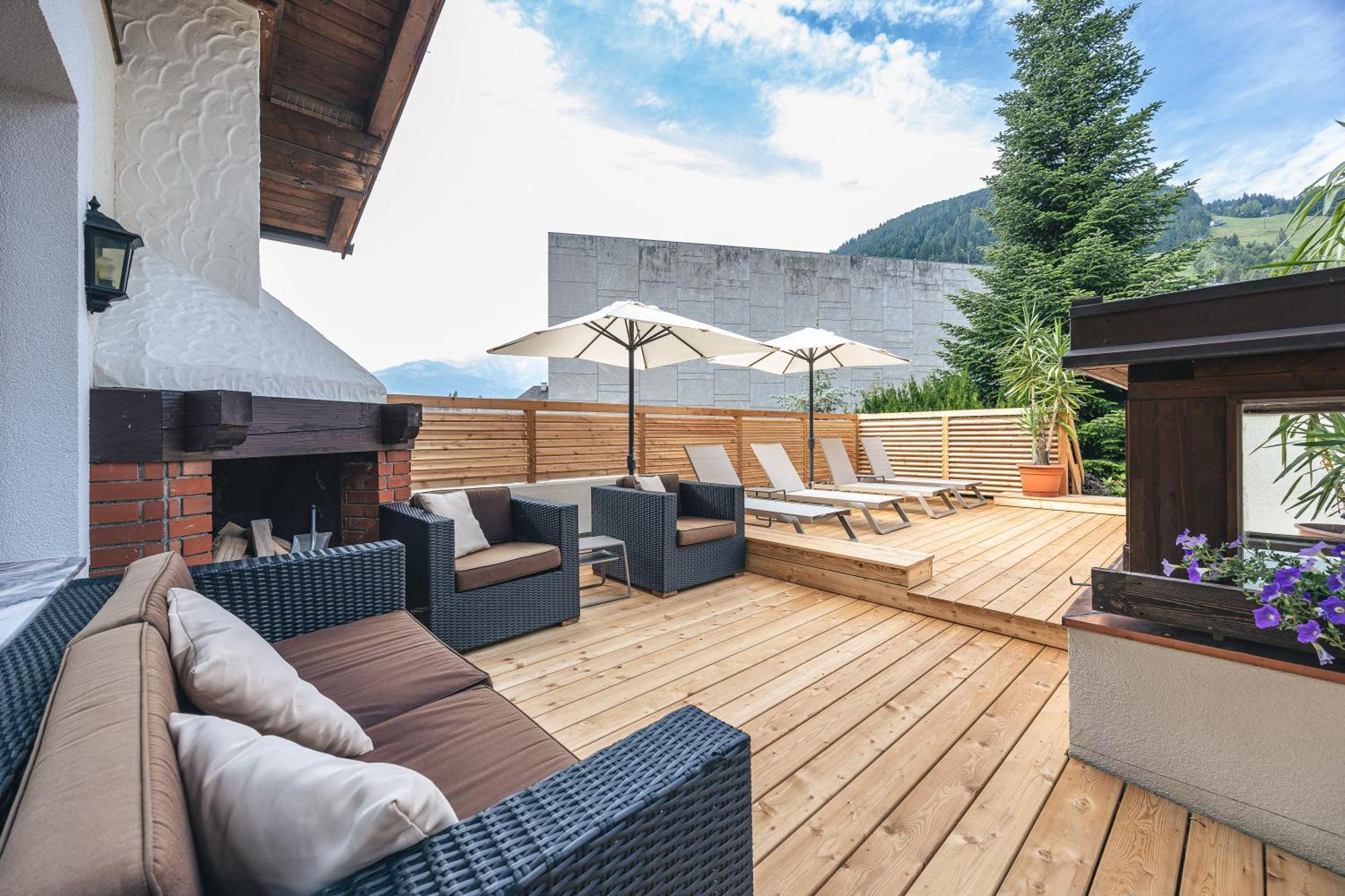 Hotel Neue Post 4*
