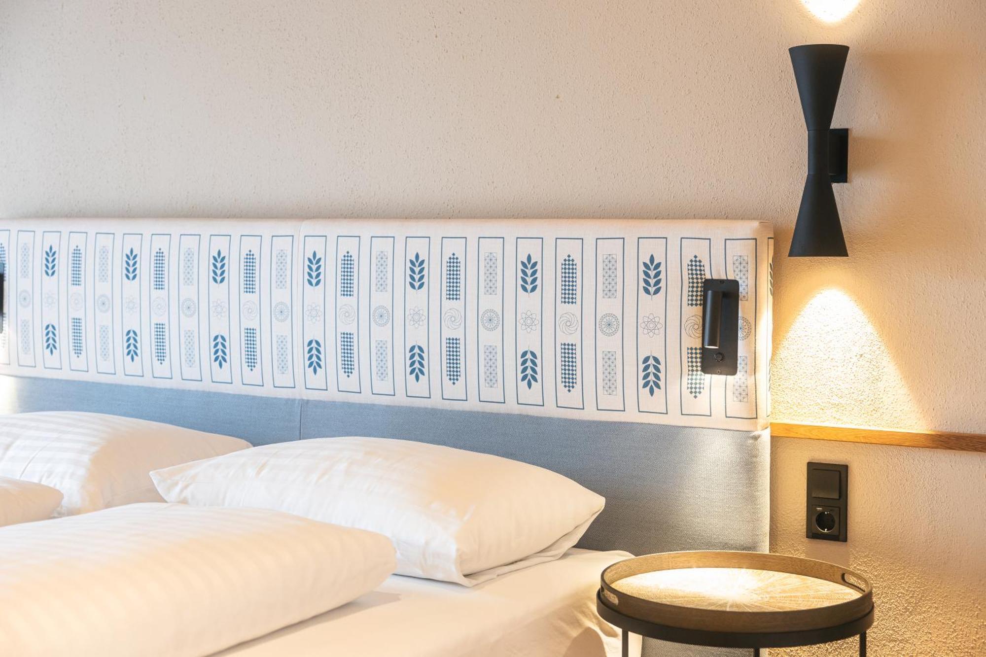 Hotel Neue Post 4*